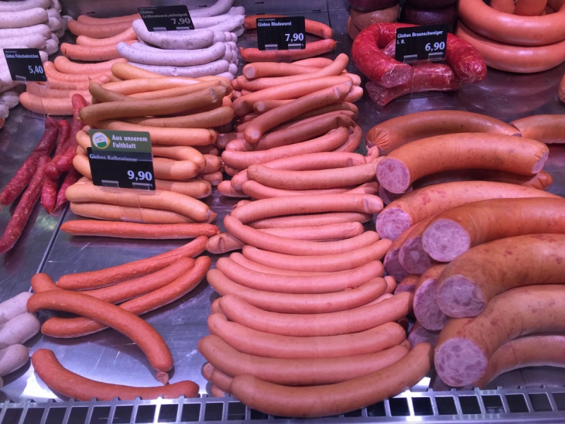 charcuterie-LE CANNET-min_sausages_meat_butchery-1069321